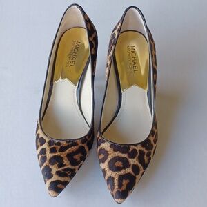 Michael Kors Dorothy Flex Leopard Print Calf Hair Heels Pumps SZ 8.5